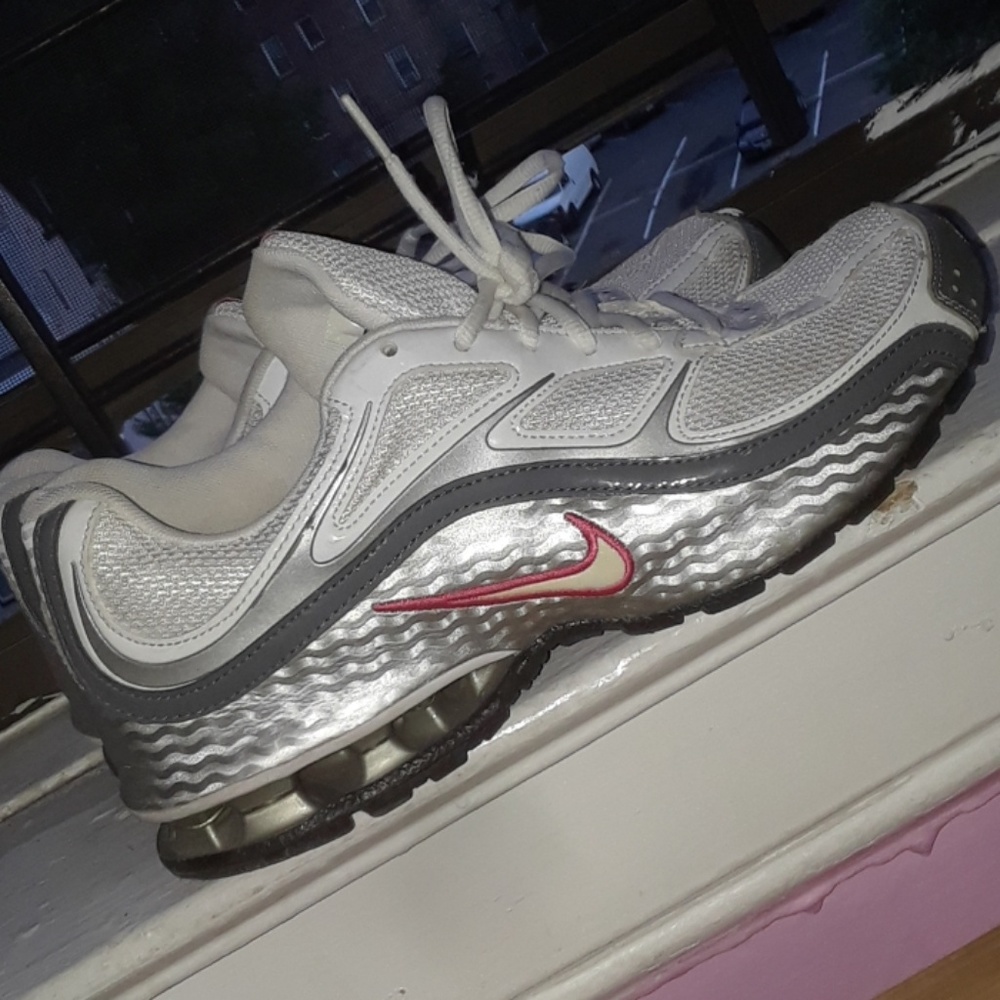 Running shoes